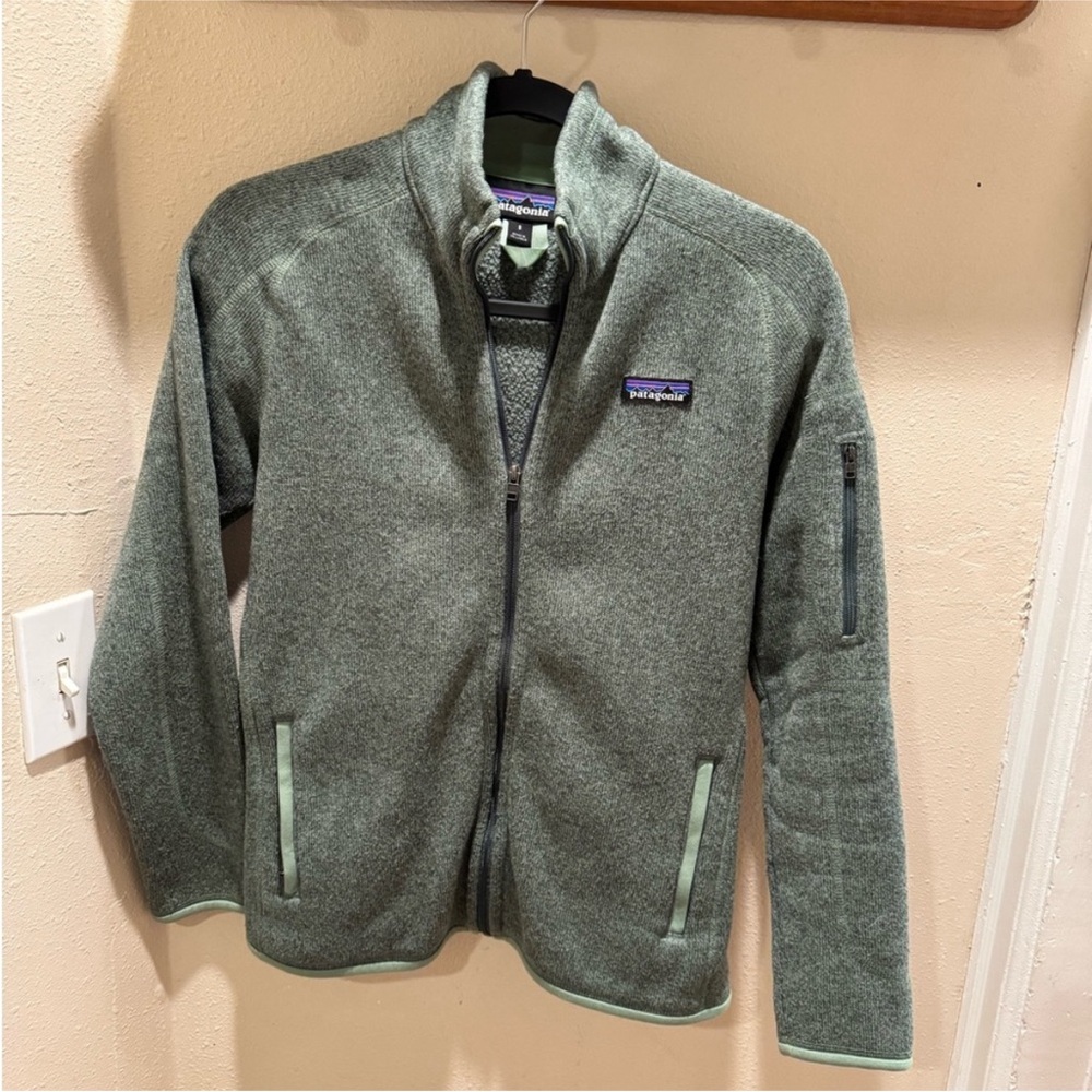 NWOT Patagonia Women’s full zip Better Sweater